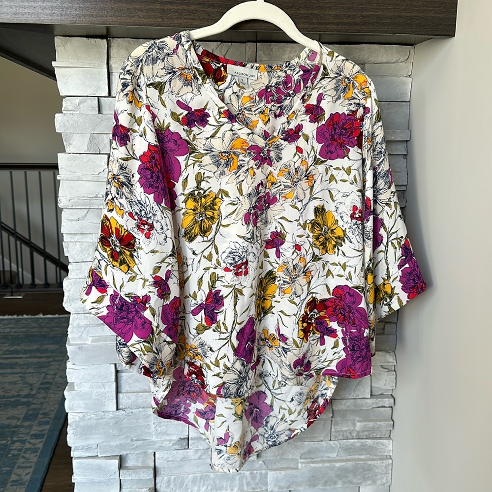 Allison Joy floral pullover blouse with bell sleeve